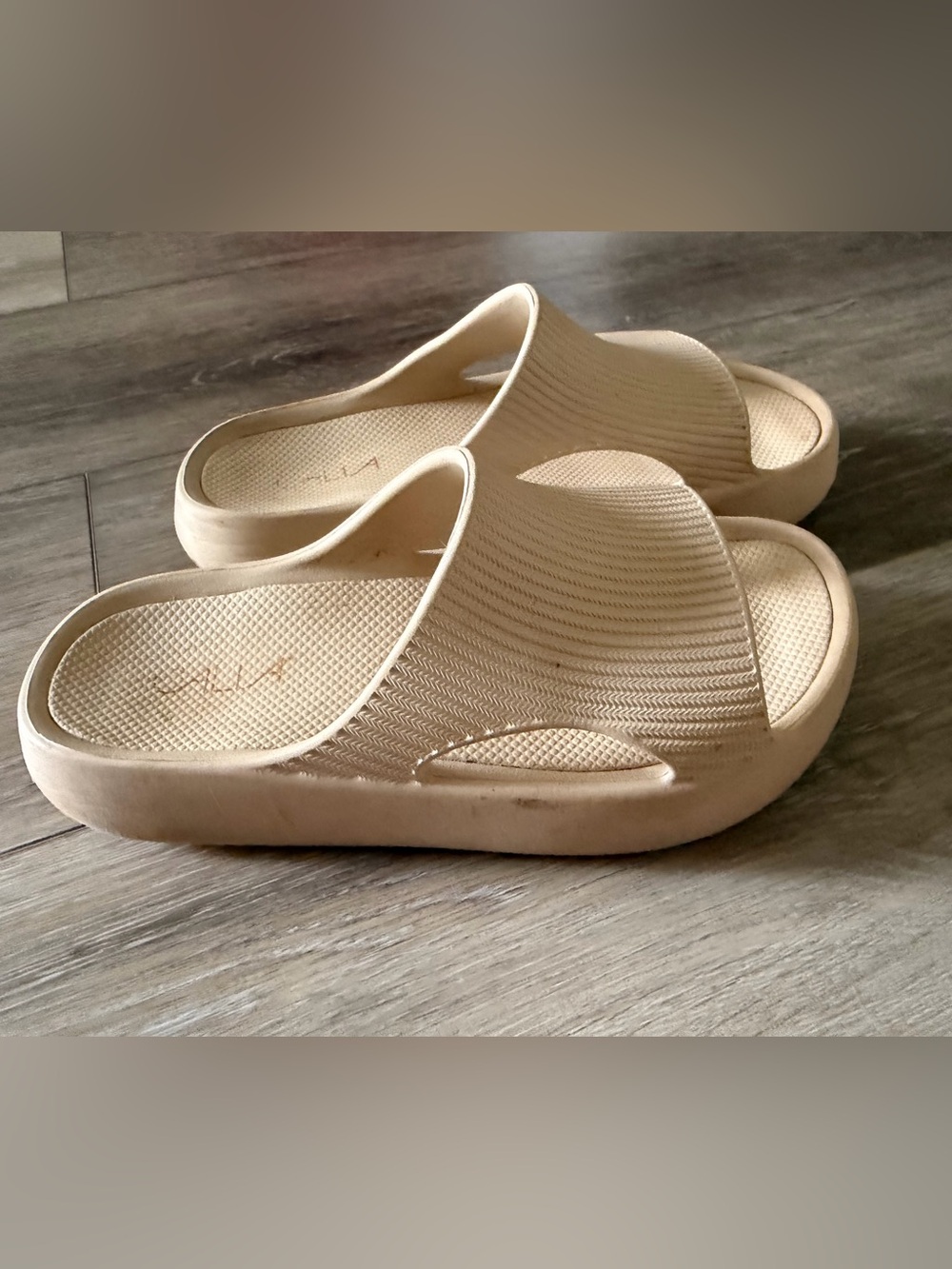 Calia Slides - Size 6